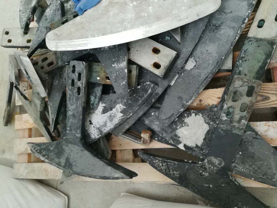 已經磨損腐蝕的混料攪拌槳葉片 已經磨損腐蝕的混料攪拌槳葉片