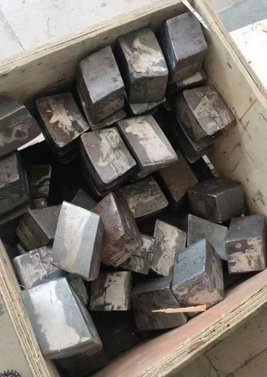 為提高螺旋的耐磨性,北京耐默公司在螺旋葉片上加裝KNM合金塊工藝,此工藝簡單易操作,成本低,且耐磨性效果較佳。 為提高螺旋的耐磨性,北京耐默公司在螺旋葉片上加裝KNM合金塊工藝,此工藝簡單易操作,成本低,且耐磨性效果較佳。