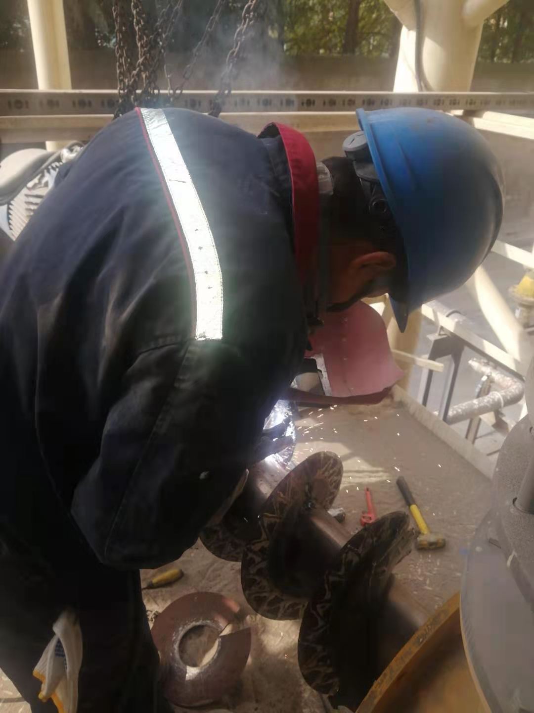 螺旋葉片堆焊修復 螺旋葉片堆焊修復