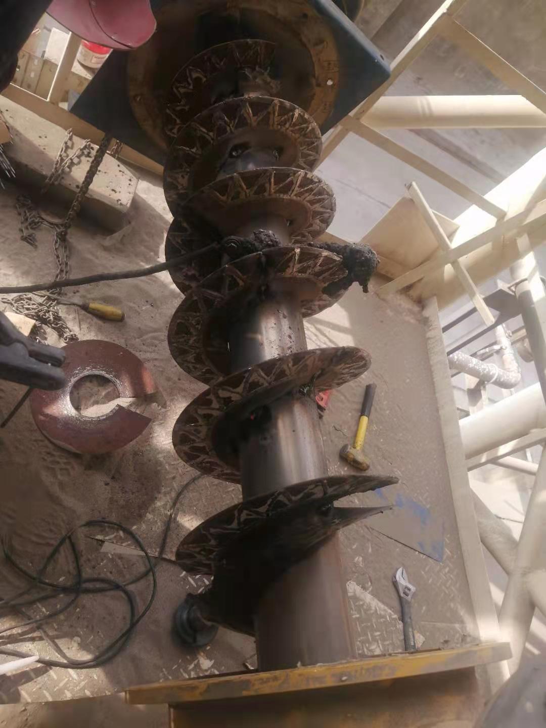 螺旋葉片堆焊修復 螺旋葉片堆焊修復